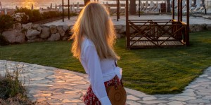Beitragsbild des Blogbeitrags BLOG YOUR SYTLE: Geflochtene Sommertaschen