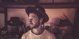 Beitragsbild des Blogbeitrags Nuriel Molcho im Interview | The Story behind Nomade Moderne’s Bespoke Hats