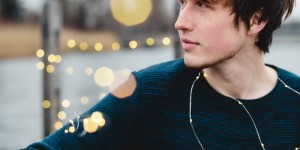 Beitragsbild des Blogbeitrags Blue Rivers | Fair Fashion Outfit Men