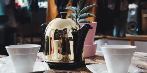 Beitragsbild des Blogbeitrags Tee genießen- in skandinavischer Eleganz | Bredemeijer Cosy Manto