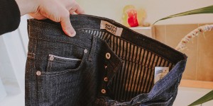 Beitragsbild des Blogbeitrags Pflege für deine neue Indigo Raw Denim Jeans 