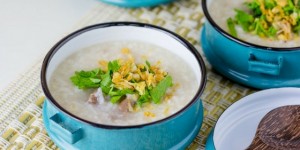 Beitragsbild des Blogbeitrags Congee – Reissuppe aus der 5 Elemente Küche der TCM 