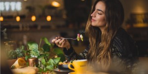 Beitragsbild des Blogbeitrags Podcast | 5 Elemente Küche – mit 5 Geschmäckern zum Wohlbefinden