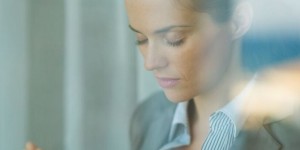 Beitragsbild des Blogbeitrags PODCAST | Emotionen – wie sie deine seelische und körperliche Gesundheit beeinflussen