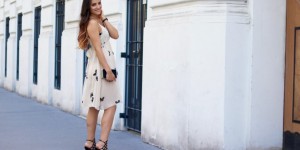 Beitragsbild des Blogbeitrags One Trend Different Styles – Sommerkleider mit Print 