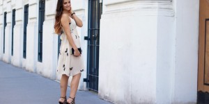 Beitragsbild des Blogbeitrags One Trend Different Styles – Sommerkleider mit Print