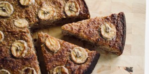 Beitragsbild des Blogbeitrags Skyr Bananen Kuchen