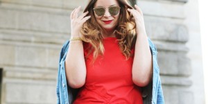 Beitragsbild des Blogbeitrags PLUS SIZE OUTFIT // ASYMMETRISCHES ROTES KLEID 