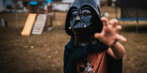 Beitragsbild des Blogbeitrags Die dunkle Seite der Kinderreime