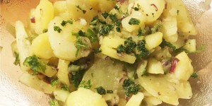 Beitragsbild des Blogbeitrags Wiener Erdäpfelsalat