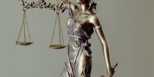 Beitragsbild des Blogbeitrags Wie Sie den richtigen Anwalt für eine Scheidung finden 