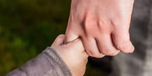 Beitragsbild des Blogbeitrags Wiedereinstieg nach der Elternzeit: Tipps für die Rückkehr in den Job