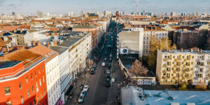 Beitragsbild des Blogbeitrags Autounfall beim Städtetrip in Berlin – und was nun?