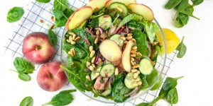 Beitragsbild des Blogbeitrags Peachy Summer Salad 