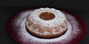 Beitragsbild des Blogbeitrags Schokolade-Gugelhupf – nur mit Eiklar!
