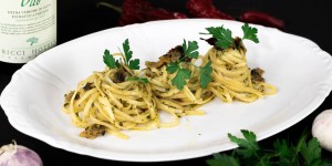 Beitragsbild des Blogbeitrags Linguine Aglio e Olio (Linguine mit Knoblauch und Olivenöl) 