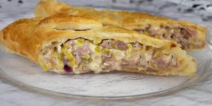 Beitragsbild des Blogbeitrags Schinken Lauch Strudel