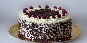 Beitragsbild des Blogbeitrags Schwarzwälder Kirschtorte à la Guggi 