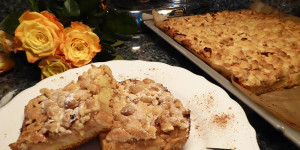 Beitragsbild des Blogbeitrags Apfel-Streuselkuchen wie bei Oma 