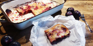 Beitragsbild des Blogbeitrags Kirschbunkl aus Omas Büchlein (Arme Leute Kuchen)