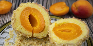 Beitragsbild des Blogbeitrags Marillenknödel aus Erdäpfel / Kartoffelteig