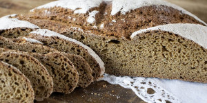 Beitragsbild des Blogbeitrags Brot aus Einkorn-Vollkornmehl