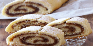 Beitragsbild des Blogbeitrags Omas Nussstrudel