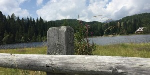 Beitragsbild des Blogbeitrags Seerundweg am malerischen Prebersee | Lungau-Sommer-Tipp 