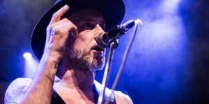 Beitragsbild des Blogbeitrags ME & THAT MAN: so untrve und glücklich kann Nergal sein / B72 Wien
