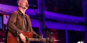 Beitragsbild des Blogbeitrags Summer Session im Rosengarten: Billy Bragg
