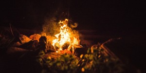 Beitragsbild des Blogbeitrags subtext on air: „Karaoke-Party am Lagerfeuer“ zum Nachhören