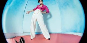 Beitragsbild des Blogbeitrags Step into the light, so bright sometimes: Betrachtungen zu HARRY STYLES’„Fine Line“
