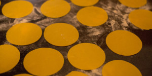 Beitragsbild des Blogbeitrags Gemüse aus der Heimat- Seeteufel mit Spinat-Räucherforelle-Ravioli und Mandelspinat