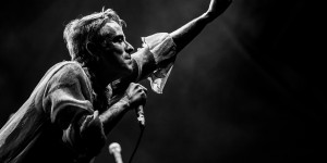 Beitragsbild des Blogbeitrags Nathan Gray & The Iron Roses: Konzert und Weckruf