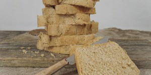 Beitragsbild des Blogbeitrags Toastbrot mit Emmer 