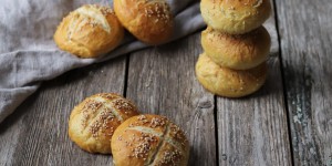 Beitragsbild des Blogbeitrags Laugenweckerl