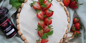 Beitragsbild des Blogbeitrags Erdbeer-Malakoff-Torte 