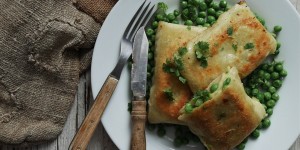 Beitragsbild des Blogbeitrags Teigtaschen mit Kartoffel-Erbsen-Fülle