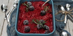 Beitragsbild des Blogbeitrags Frozen Joghurt mit Brombeeren