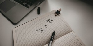 Beitragsbild des Blogbeitrags Assessment Center VS. Development Center: Behind the Scenes