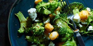 Beitragsbild des Blogbeitrags Brokkoli & karamellisierte Nüsse | Spermidin Lebensmittel – Anti Aging Food