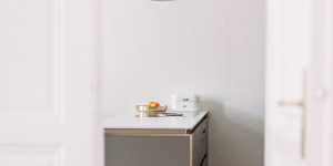 Beitragsbild des Blogbeitrags {trend report} Pantone Color of the Year 2021 : Illuminating & Ultimate Gray