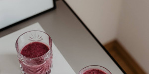 Beitragsbild des Blogbeitrags {yum} schnelle Smoothie Rezeptideen