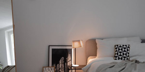 Beitragsbild des Blogbeitrags {living} Ein monochromes Jugendzimmer