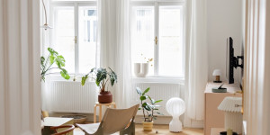 Beitragsbild des Blogbeitrags {hometour} Die farbenfrohe Altbauwohnung von Laura Pineiro Atienza 