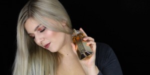 Beitragsbild des Blogbeitrags Alien Oud Majestueux – der goldene Orient