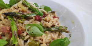 Beitragsbild des Blogbeitrags Risotto mit Spargel & Pancetta