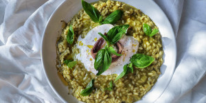 Beitragsbild des Blogbeitrags Basilikum Risotto mit Burrata 