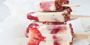 Beitragsbild des Blogbeitrags Kokos-Beeren Ice Pops