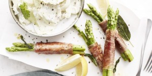 Beitragsbild des Blogbeitrags Spargel-Saltimbocca mit Fenchel-Kohlrabi-Salat